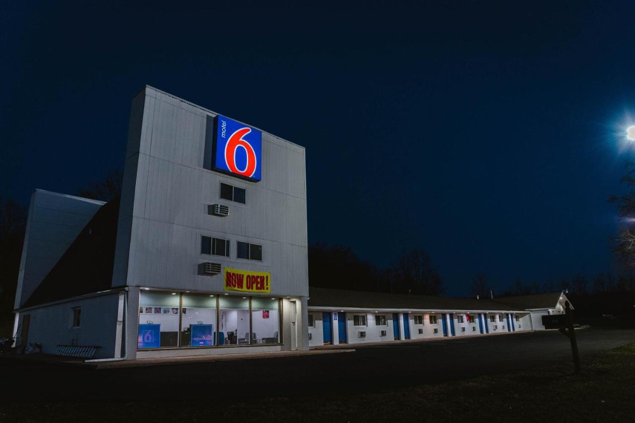 Motel 6 Bellville, Oh Ngoại thất bức ảnh