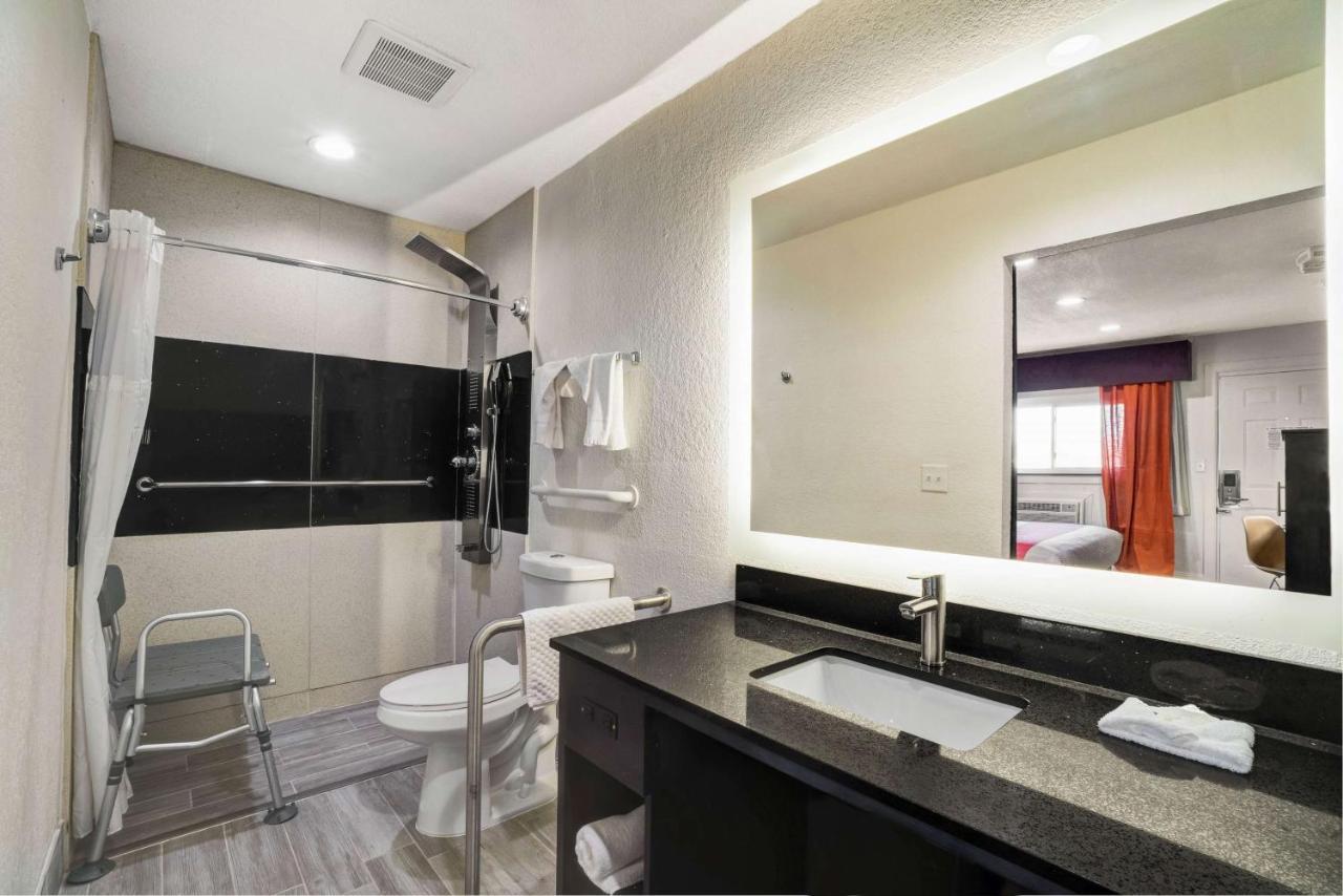Motel 6 Bellville, Oh Ngoại thất bức ảnh